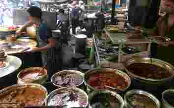 NON-VEGETARIAN FOOD HEAVEN IN AHMEDABAD - BHATIYAR GALI