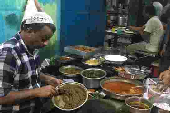 NON-VEGETARIAN FOOD HEAVEN IN AHMEDABAD - BHATIYAR GALI
